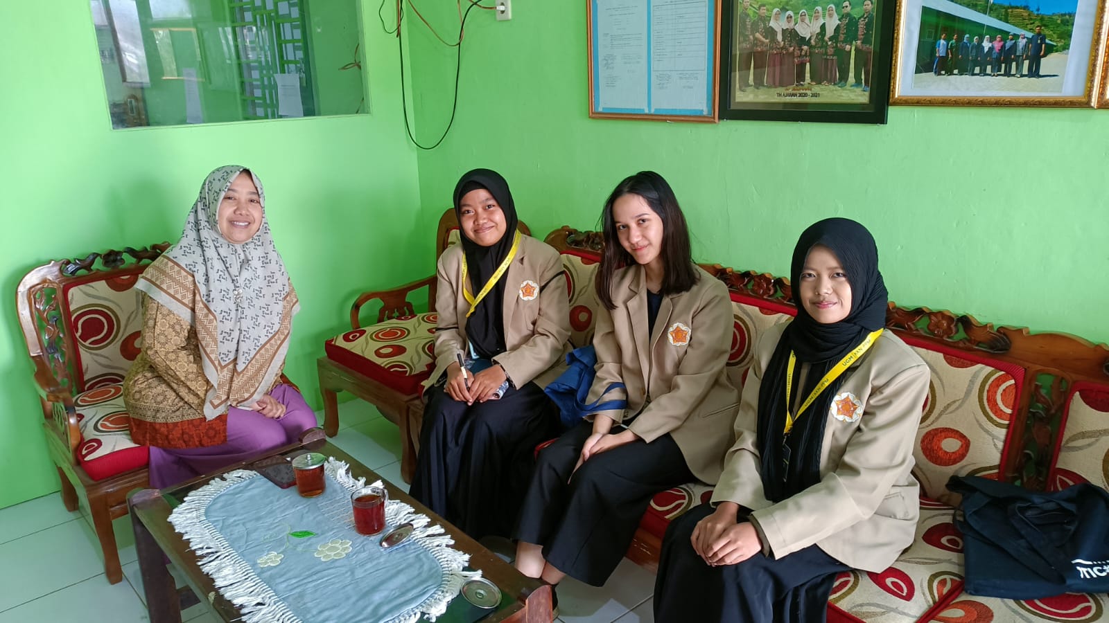 Foto bersama guru