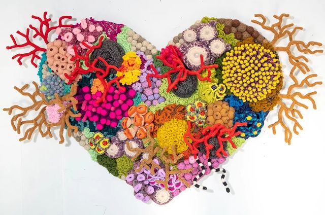 Salah satu karya yang dipamerkan di Pameran Tudung Sudung. | Foto: @isaart.id/Instagram