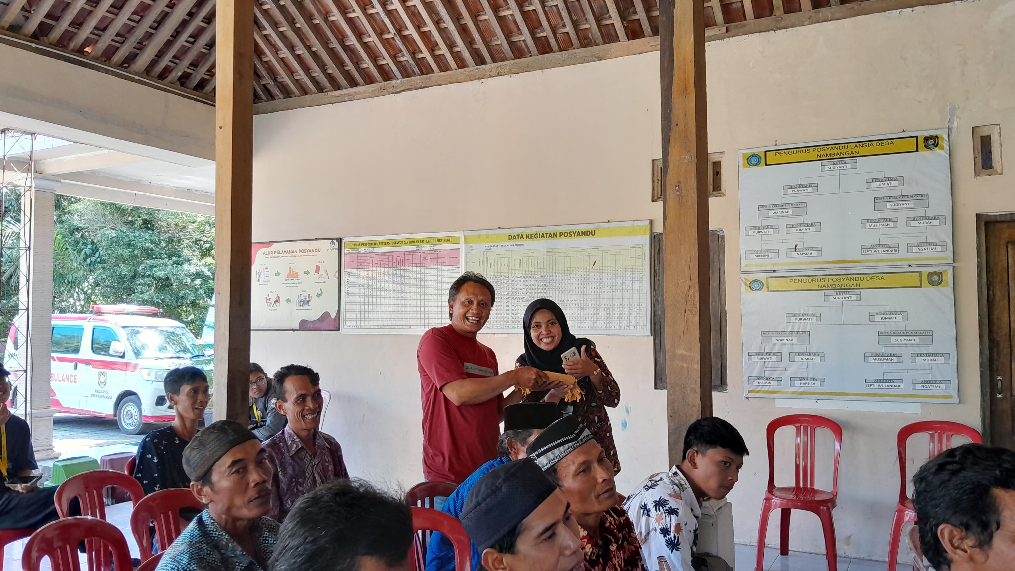 Warga Nambangan terlihat antusias dengan sosialisasi yang diberikan