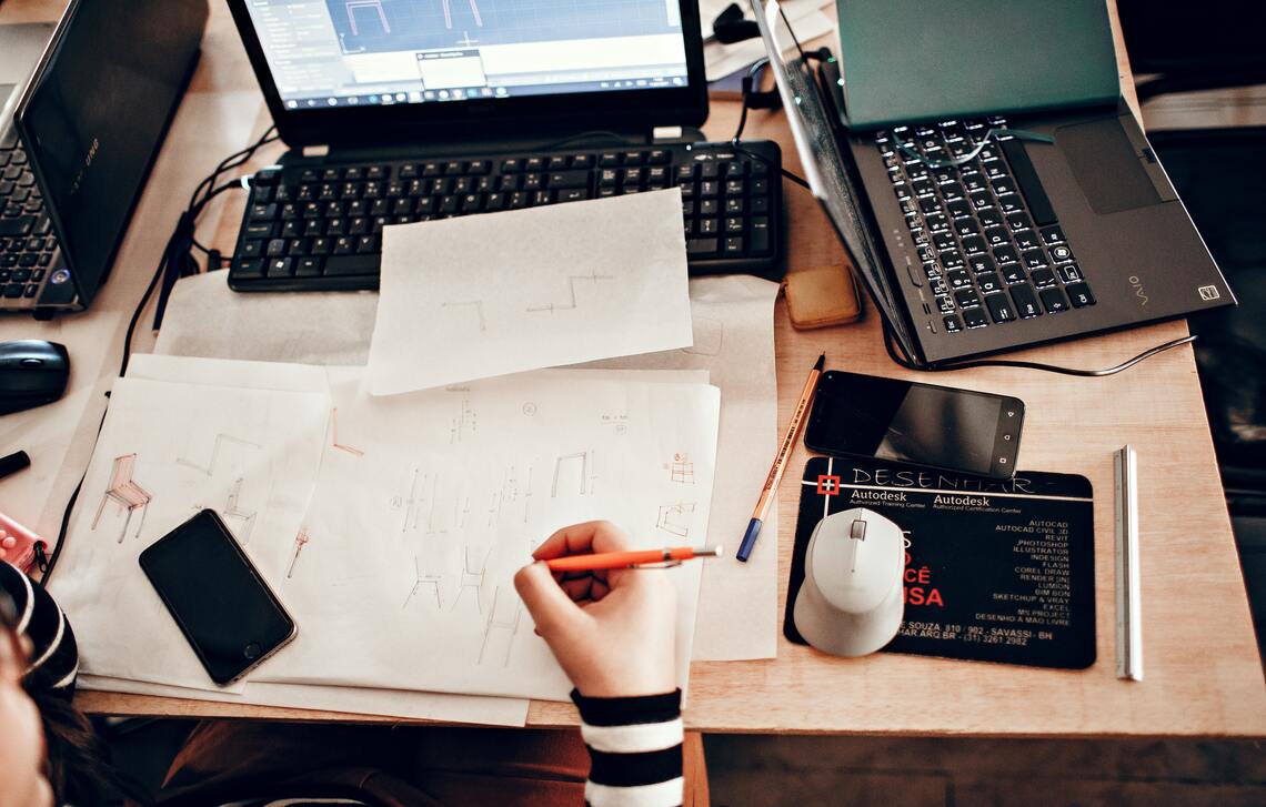 Mengerjakan latihan soal try out dan soal lainnya |Foto: unsplash.com