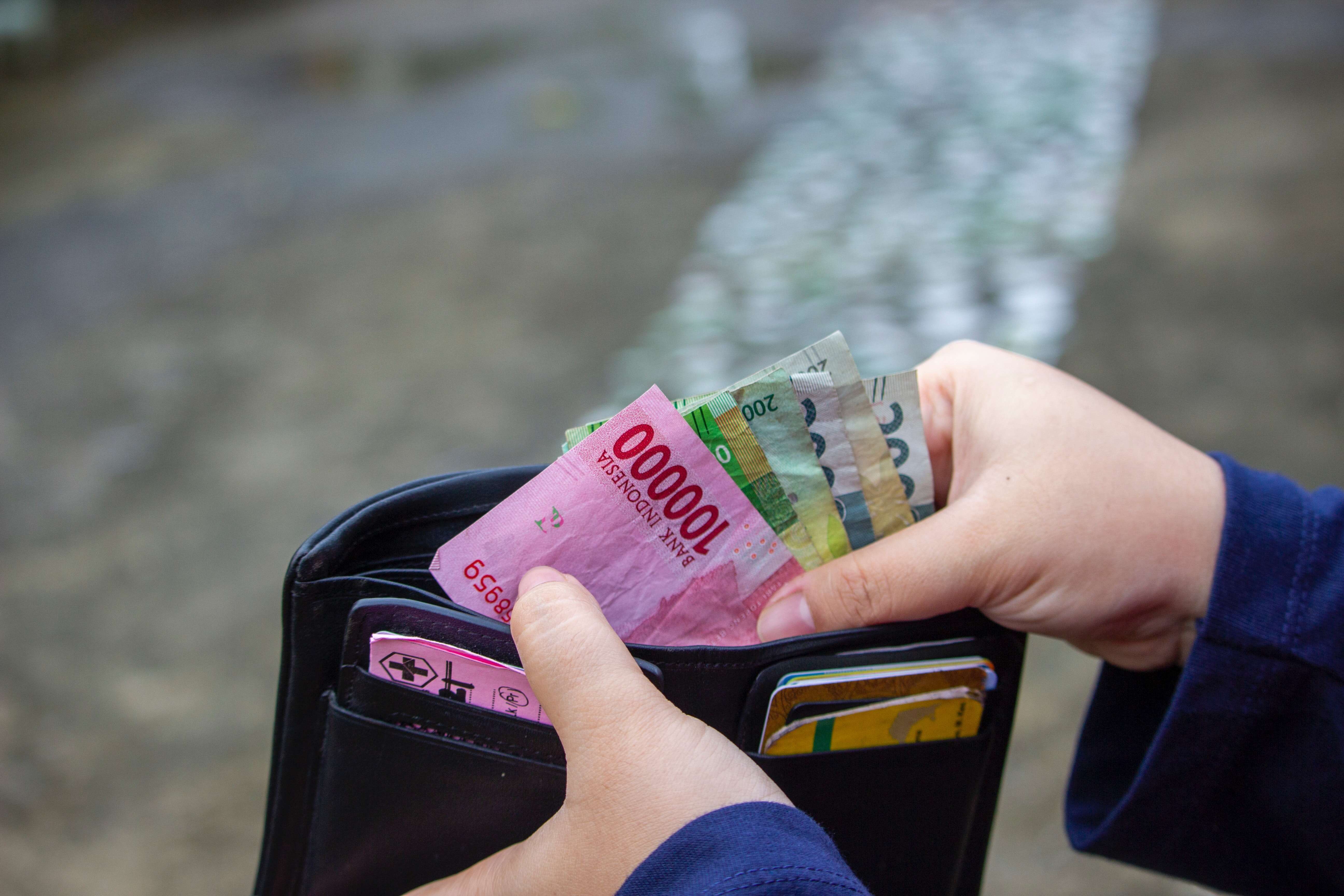Rupiah menguat berkat dedolarisasi. | Foto: Ahsanjaya/Pexels