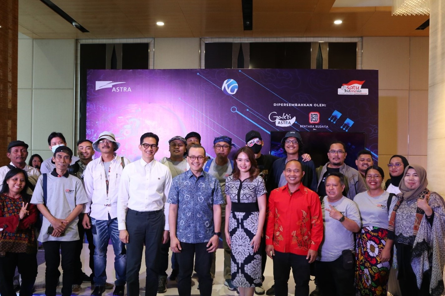 Kompas dan Astra/Dok: Astra