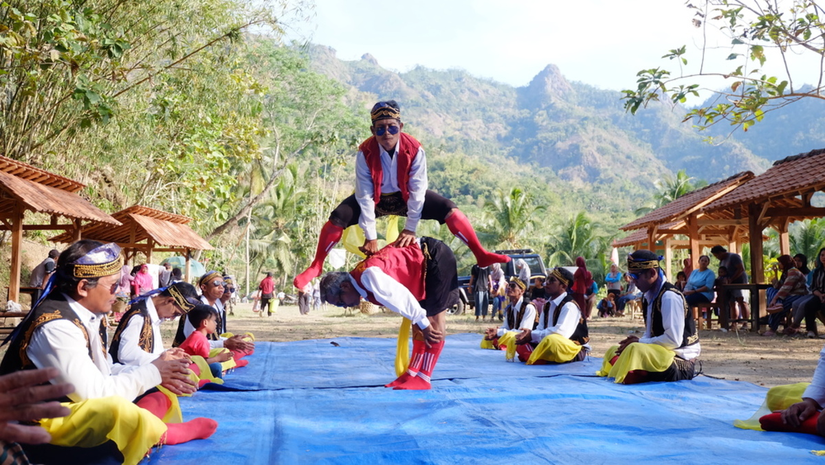 Kesenian Gatholoco dari Kelompok Seni Madya Pitutur © Eksotika Desa