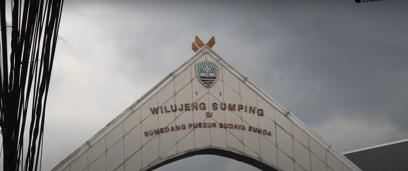 Tugu selamat datang di Kabupaten Sumedang