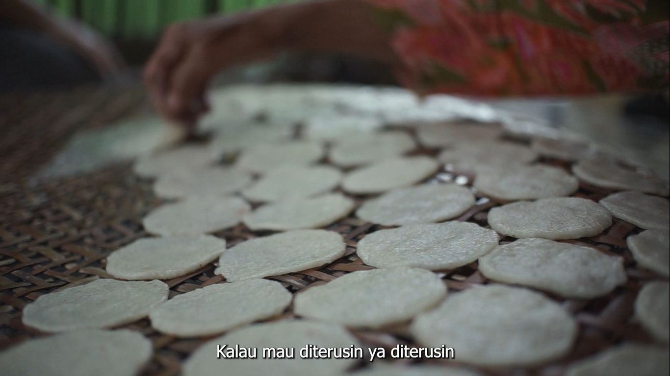 Opak buatan Mak Emoh 