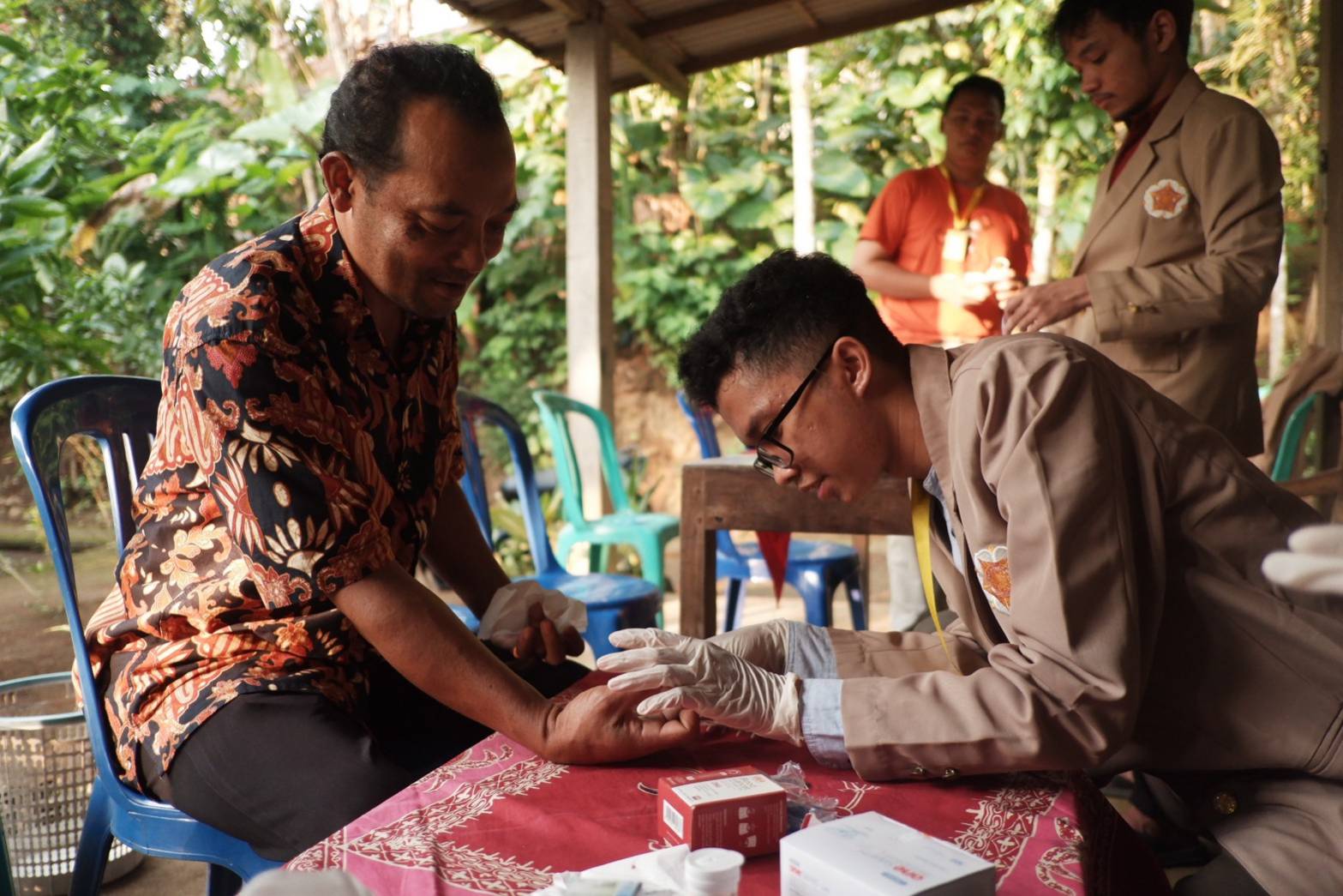 Cek kesehatan di Padukuhan Jetis (Foto : Dokumentasi Pribadi)