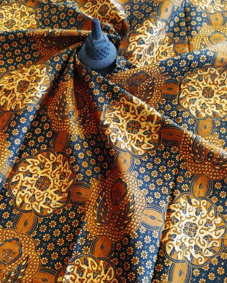 Batik Ceplok Sriwedari | instagram/indigosch