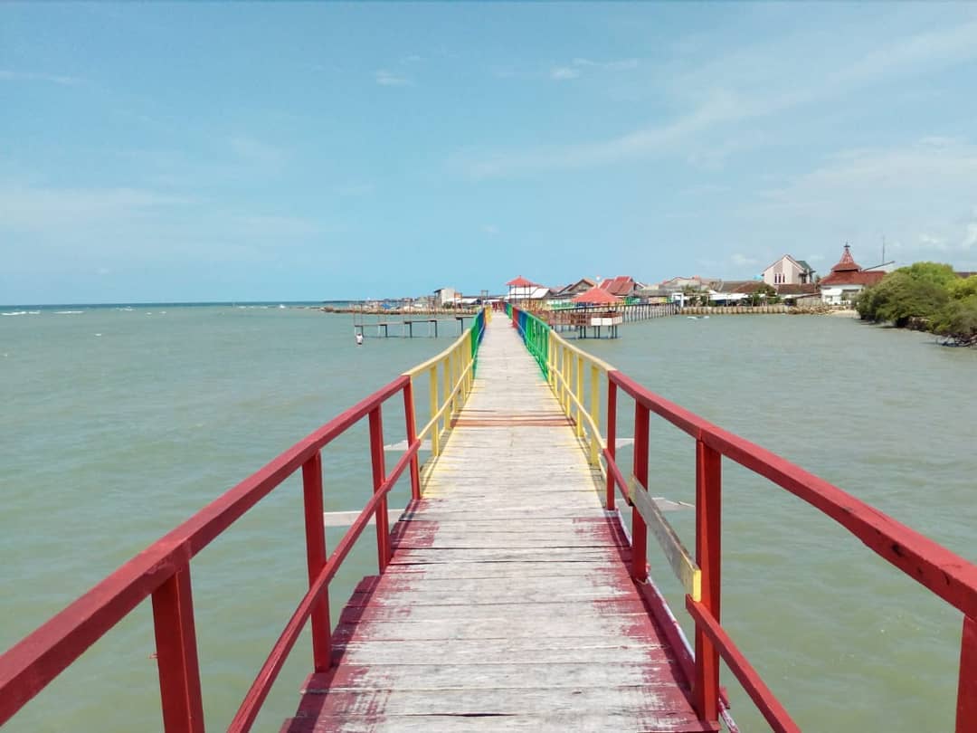 Spot Jembatan di Pantai Kutang | Sumber foto instagram