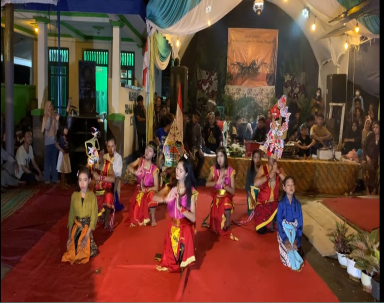Tari Menyambut Panen Tiba