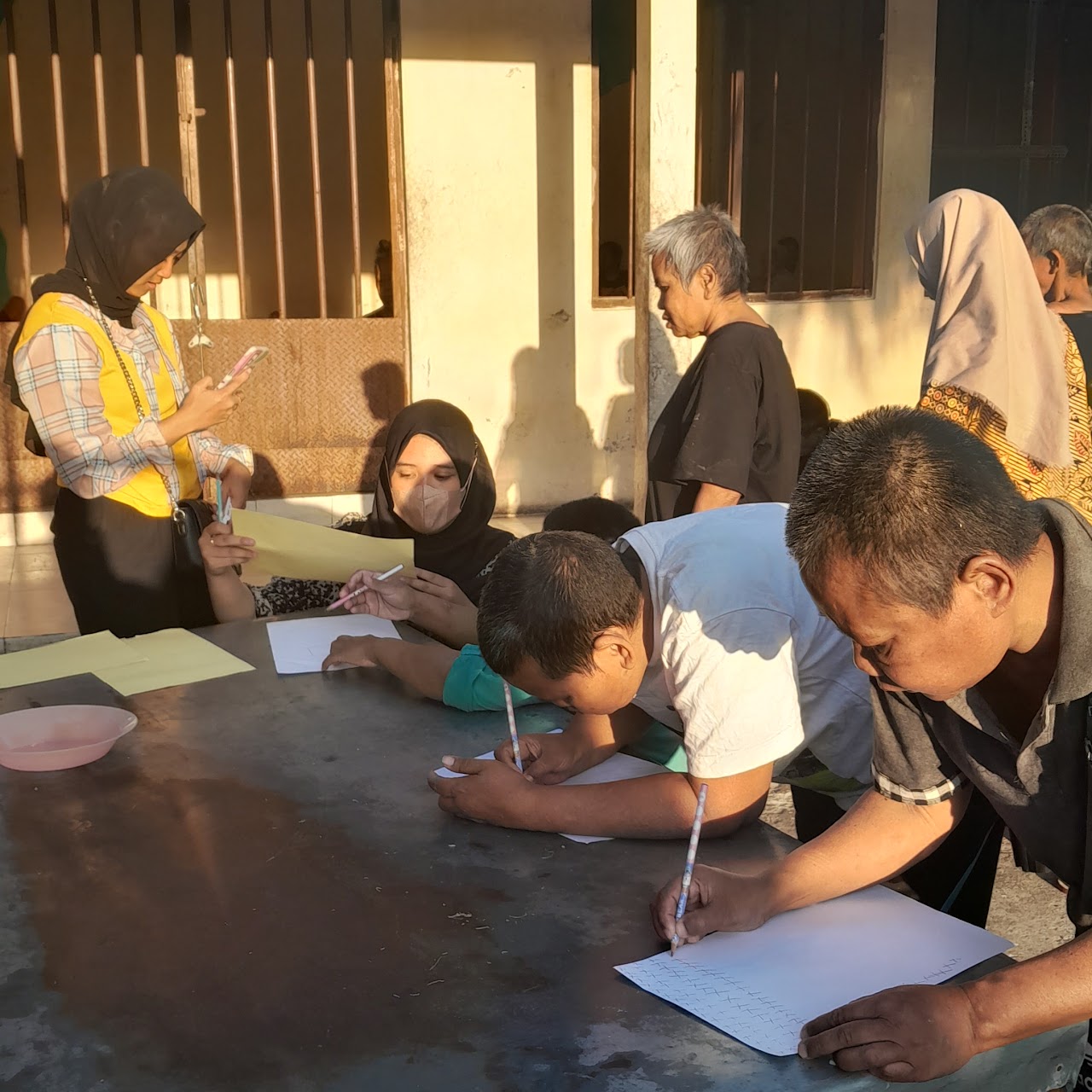 ODMK menggambar | Foto: Website Griya Schizofren