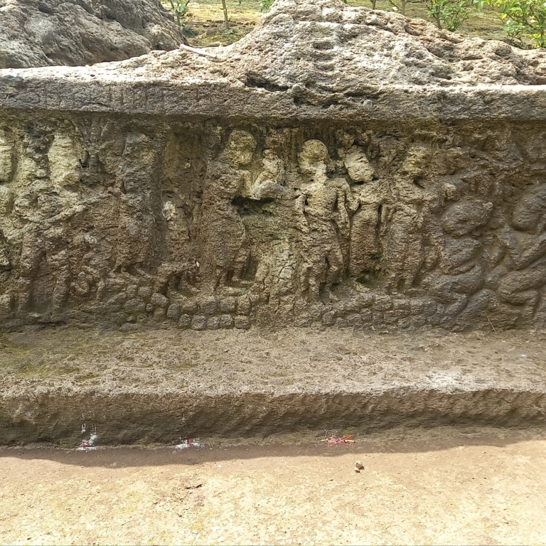 Relief Candi Wayang