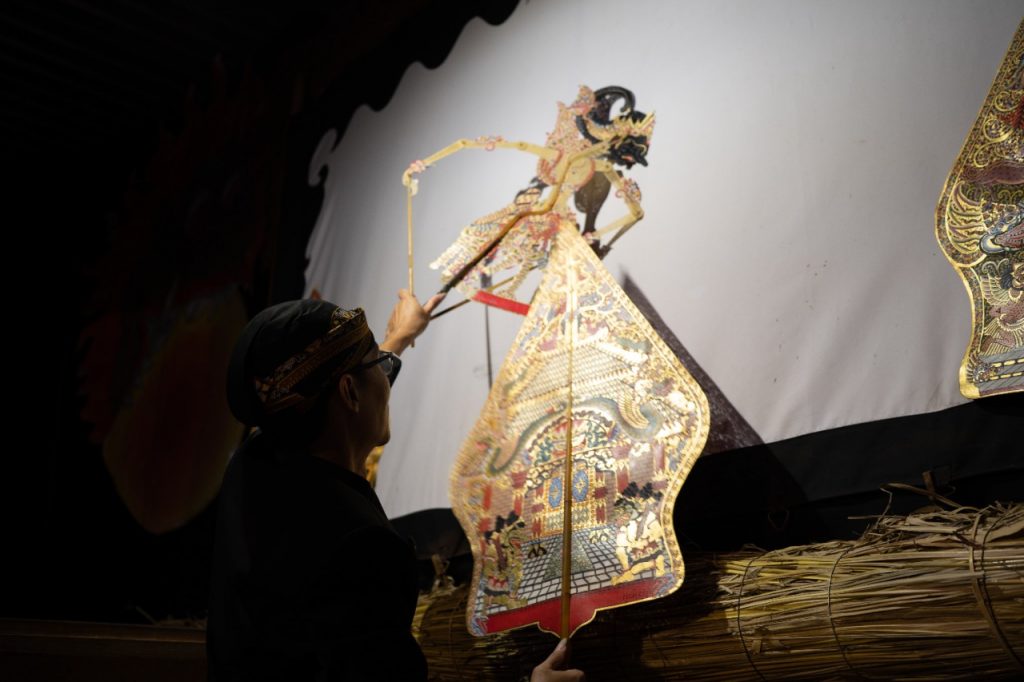 pertunjukan wayang di omah wayang