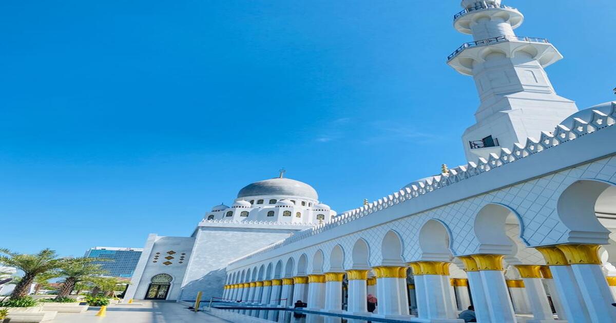 Bangunan masjid di bagian selatan | Foto : Dokumentasi Pribadi