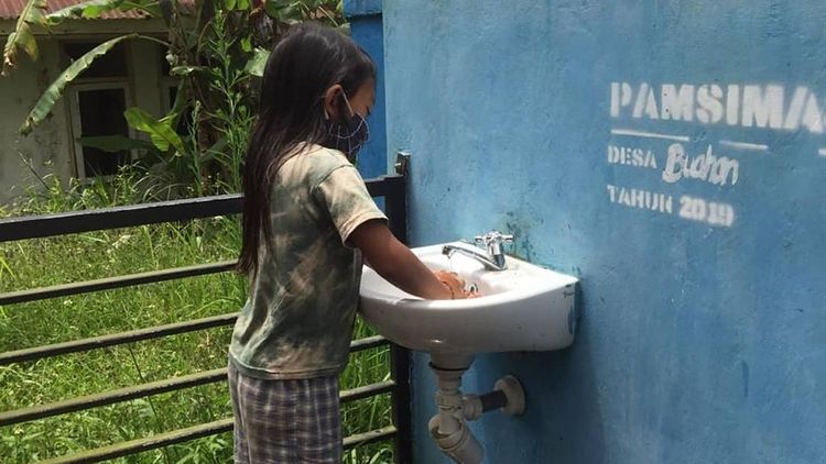 Anak-anak belajar mencuci tangan | Foto: Instagram.com/gigibalisehat
