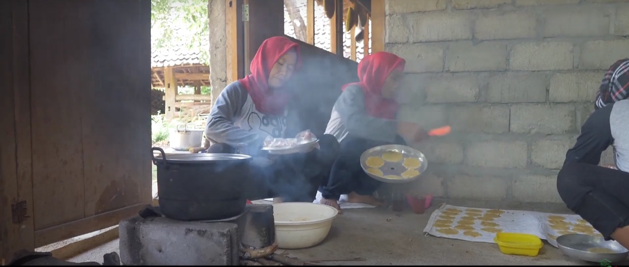 Proses pembuatan produk UMKM KBA Kemuning