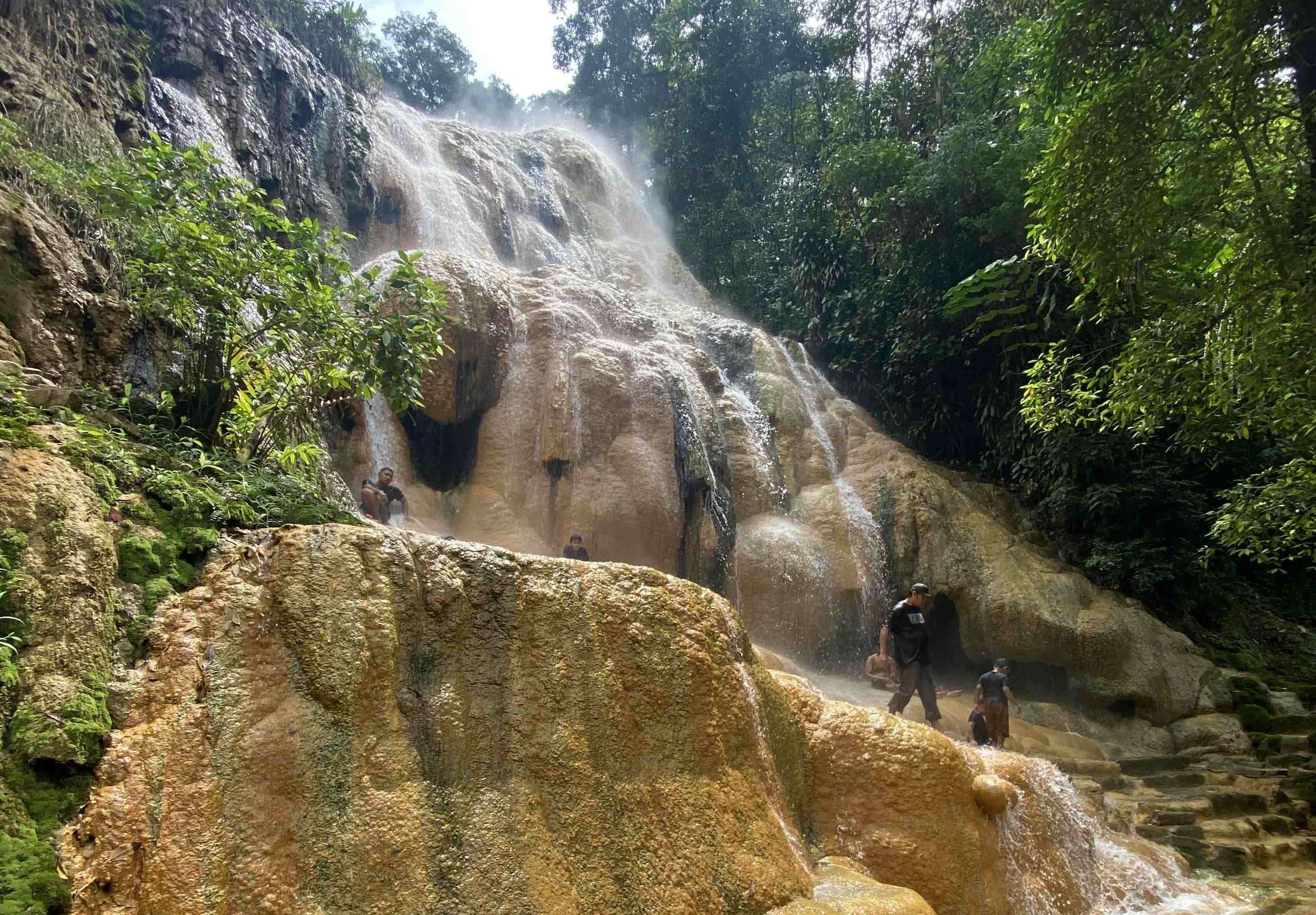 Tebing Selirang