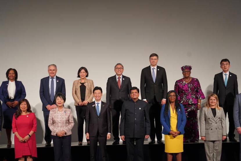 G7