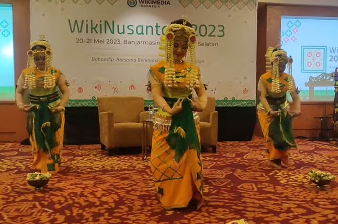 Tari Baksa Kembang Banjarmasin