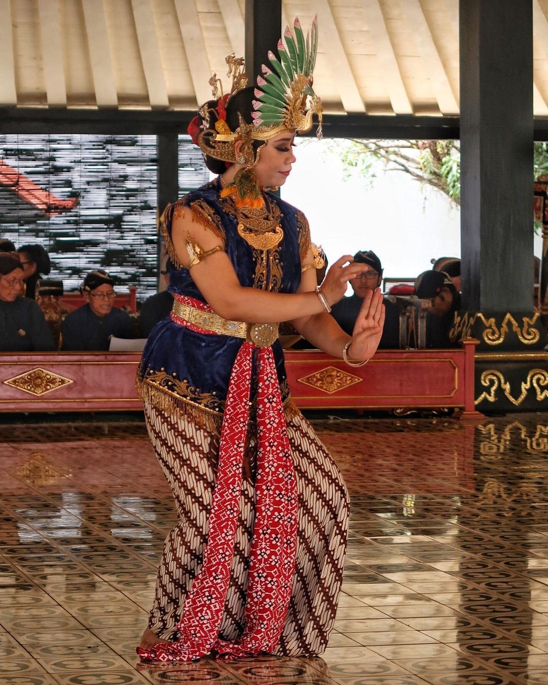 Tari Golek Ayun Ayun