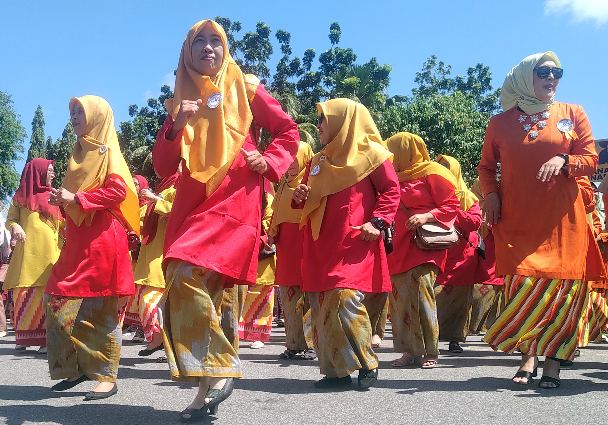 Jepin yang dibawakan para peserta merupakan jenis kreasi dengan iringan musik pop Melayu Pontianak. © Aries Munandar