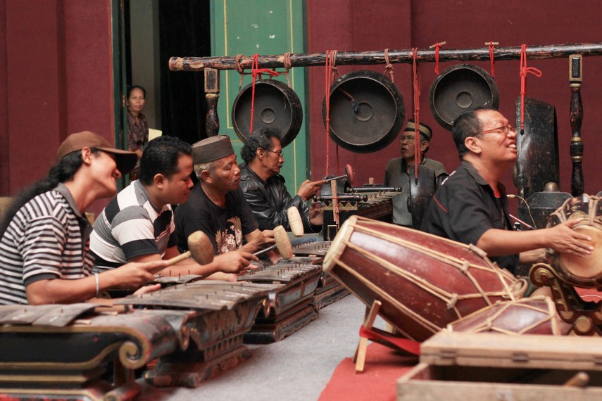 Musik yang mengiringi Ketoprak Tobong Sumber image : Indonesiakaya.com