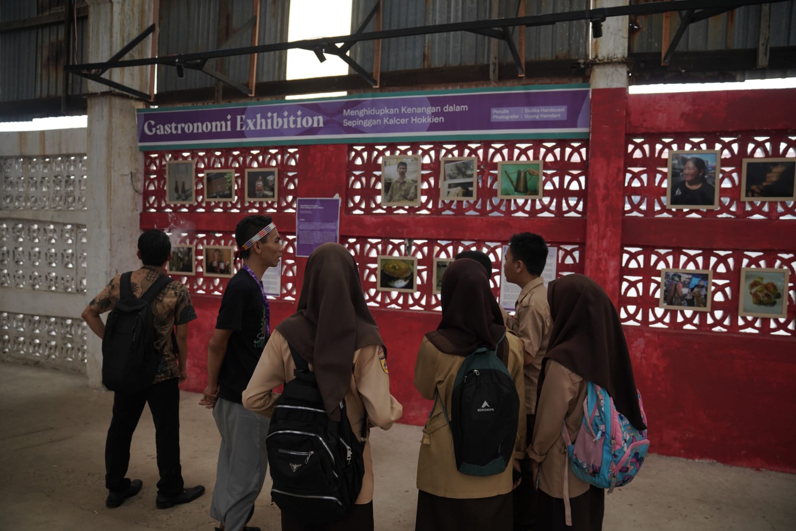 Cameron Foto Esai Gastronomi dan Kalcer