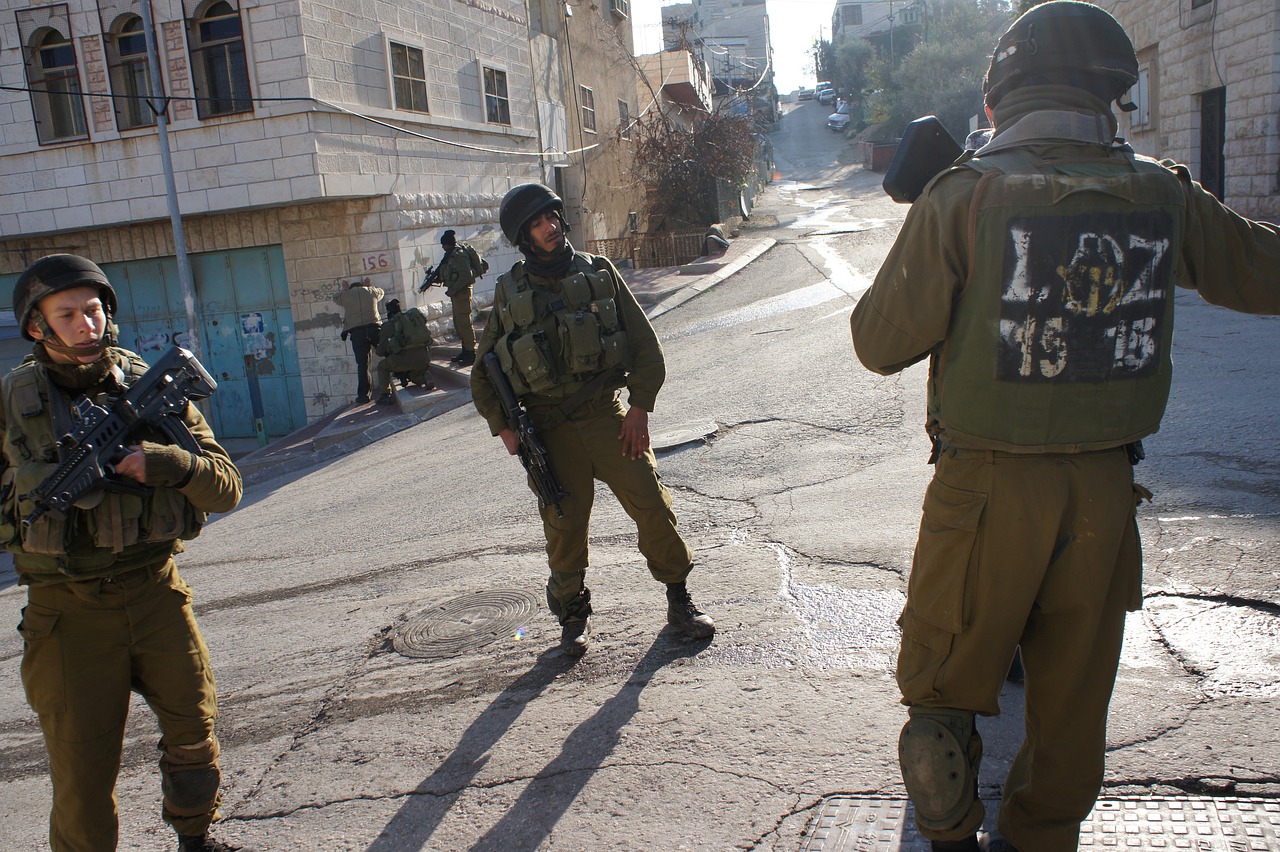Pasukan Israel di perbatasan Israel-Palestina. | Foto: Wikimedia Images/Pixabay