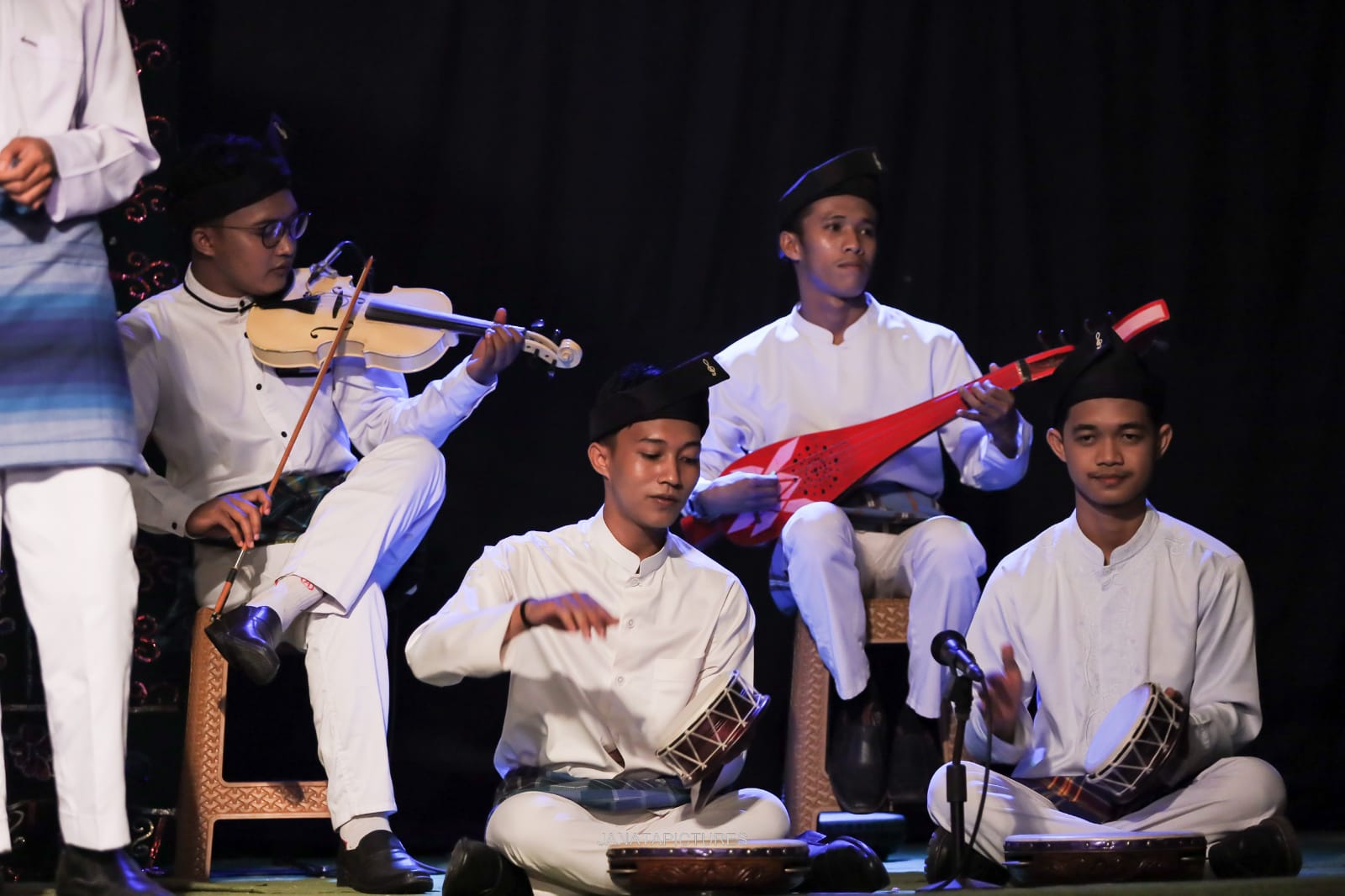 Penampilan Panting dan Alat Musik bersama pengiring lainnya | Inas Ambar/warmandpro.pages.dev