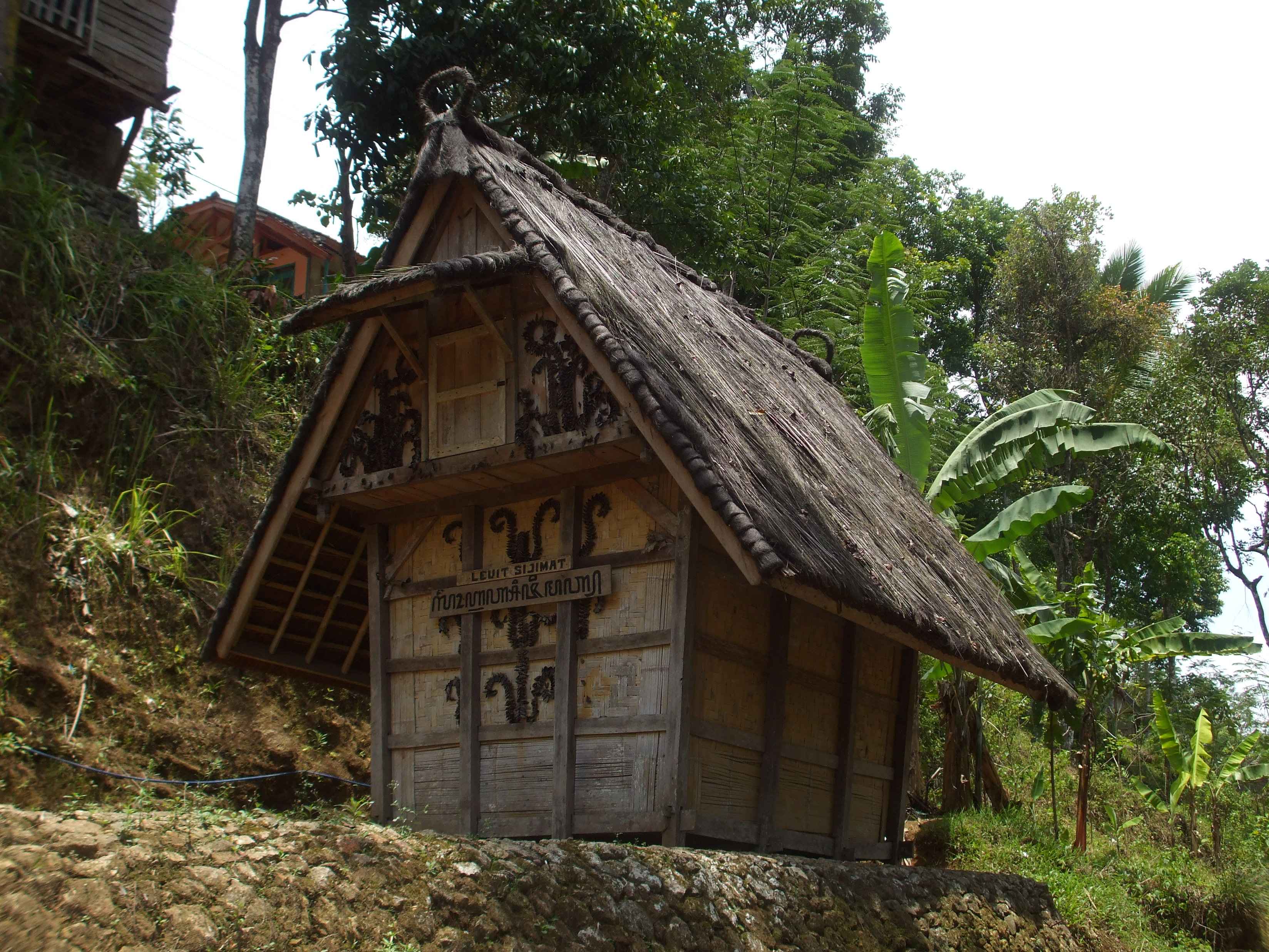 Leuit si Jimat | Foto: kemdikbud.go.id