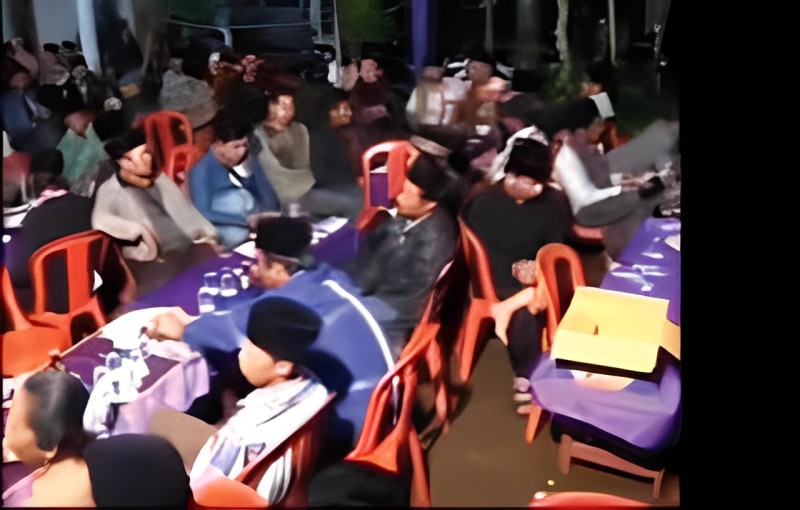 Suasana Para Tamu dalam Acara Taropan
