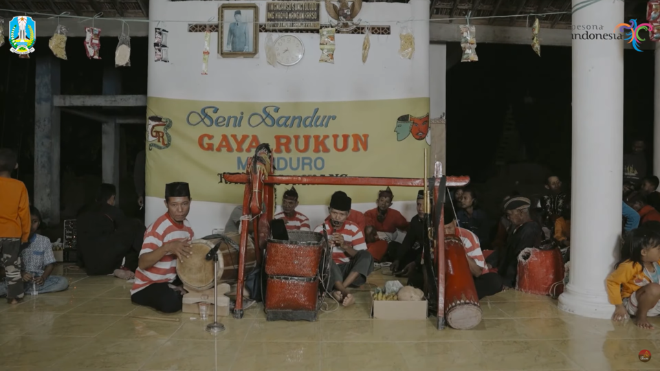 Pemusik Sandur Manduro © Youtube Cak Durasim