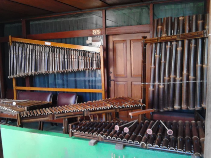Ansambel, cara angklung menghasilkan bunyi yang lebih kaya