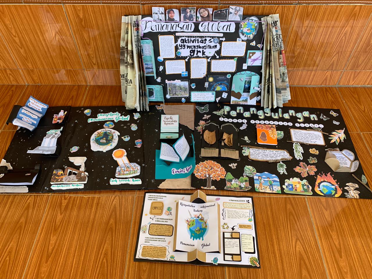 Beberapa siswa yang memanfaatkan bahan-bahan di sekitar untuk pembuatan Mind Map