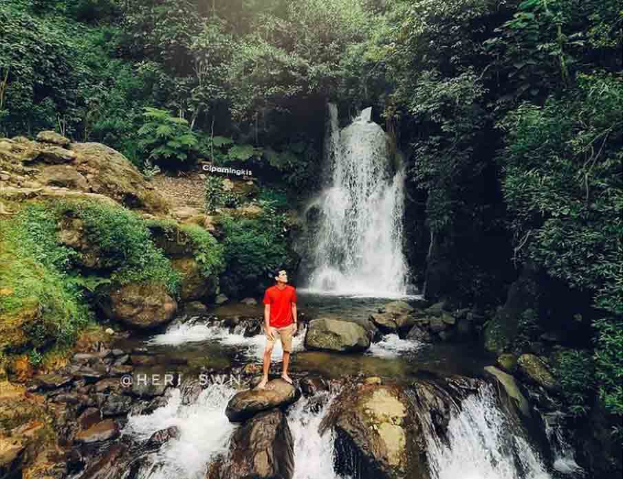 selfie di curug cipamingkis