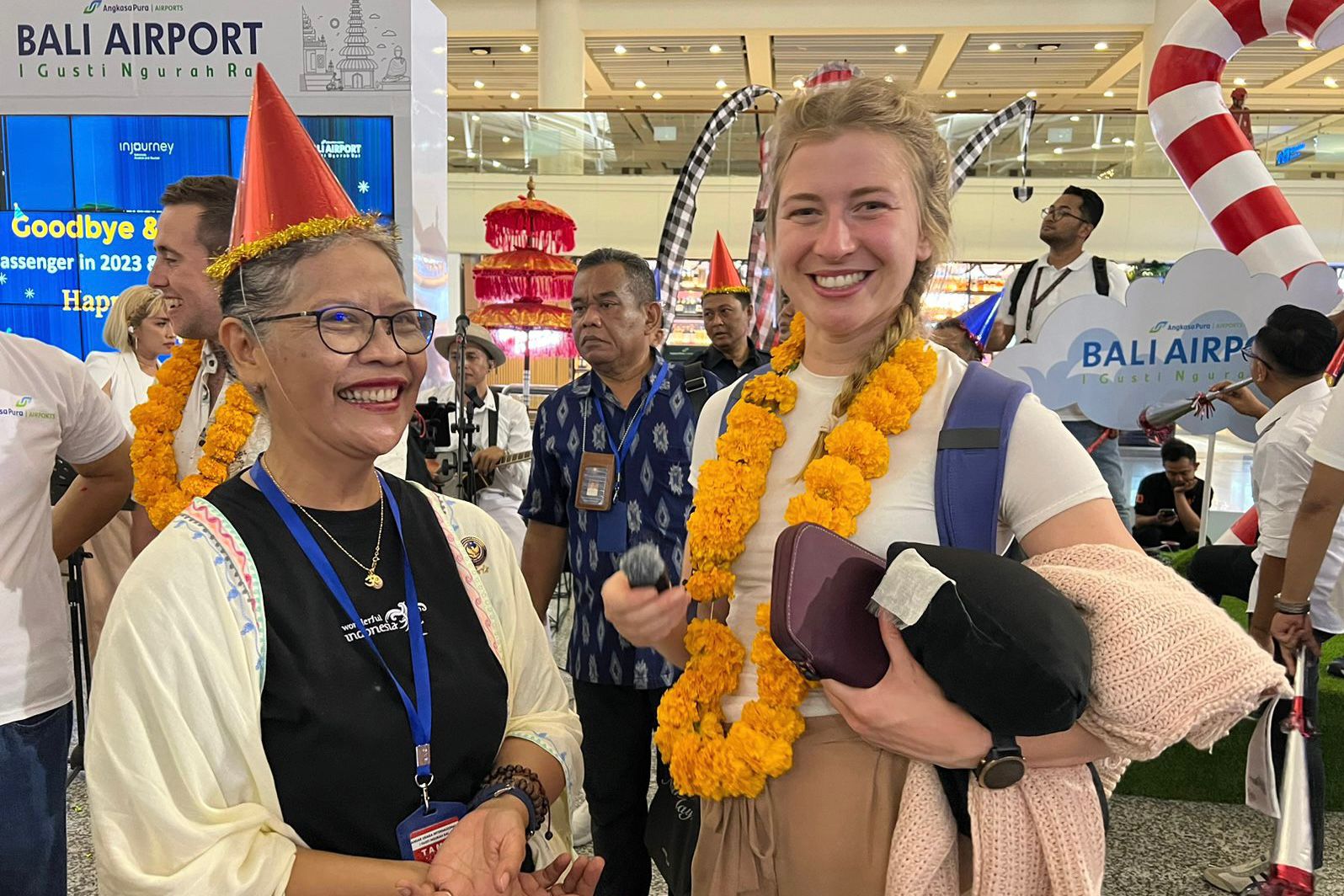 Penyambutan wisman di Bandara Internasional I Gusti Ngurah Rai, Bali © Kemenparekraf