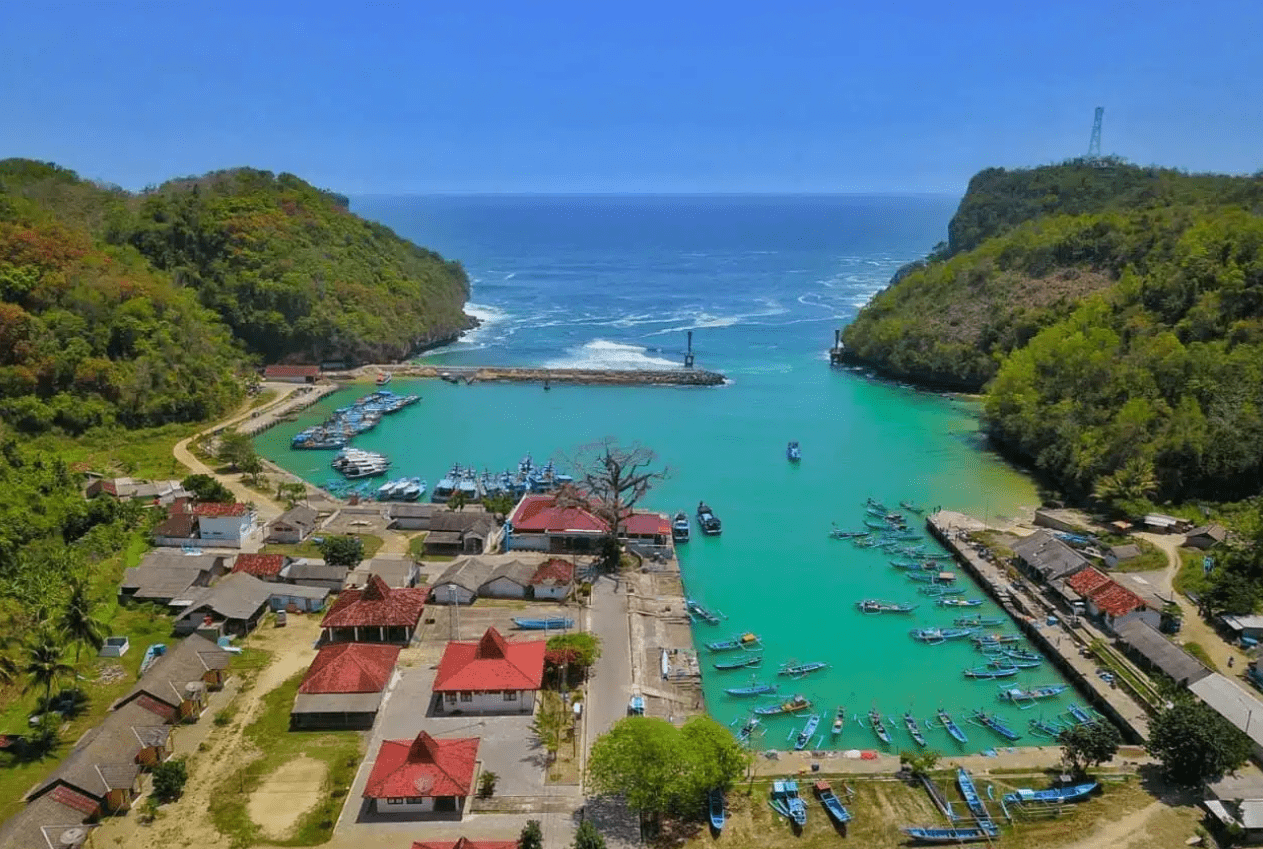 Pantai Sadeng © Griya Wisata