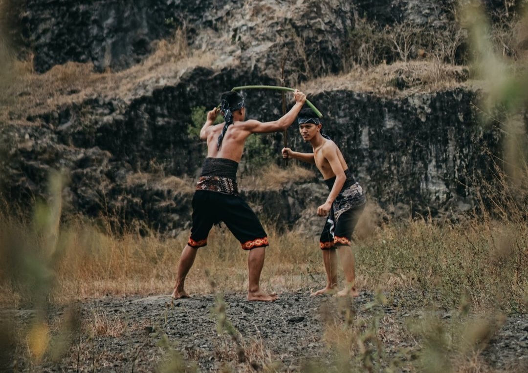 Tarian Tiban/Ritual Tiban by come2indonesia