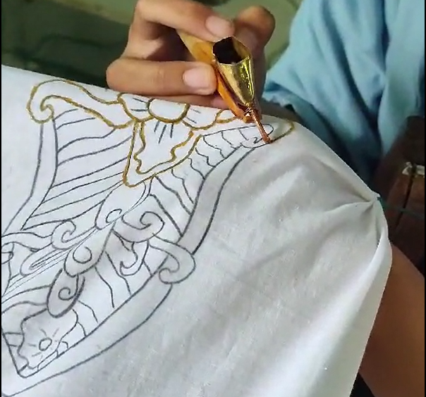  Motif Jayastamba pada kain © Dokumentasi Pribadi 2023 