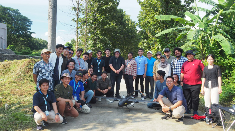 Pelatihan pemetaan pesisir menggunakan drone © MTCRC Center