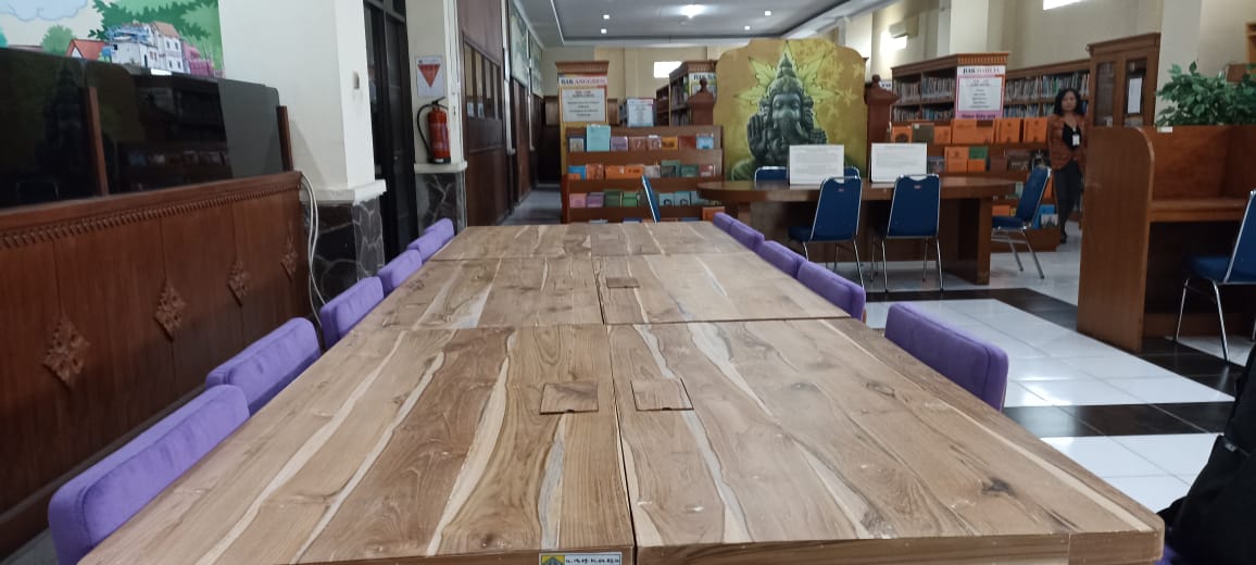 Tempat Baca Perpustakaan Kota DenpasarSumber: pribadi