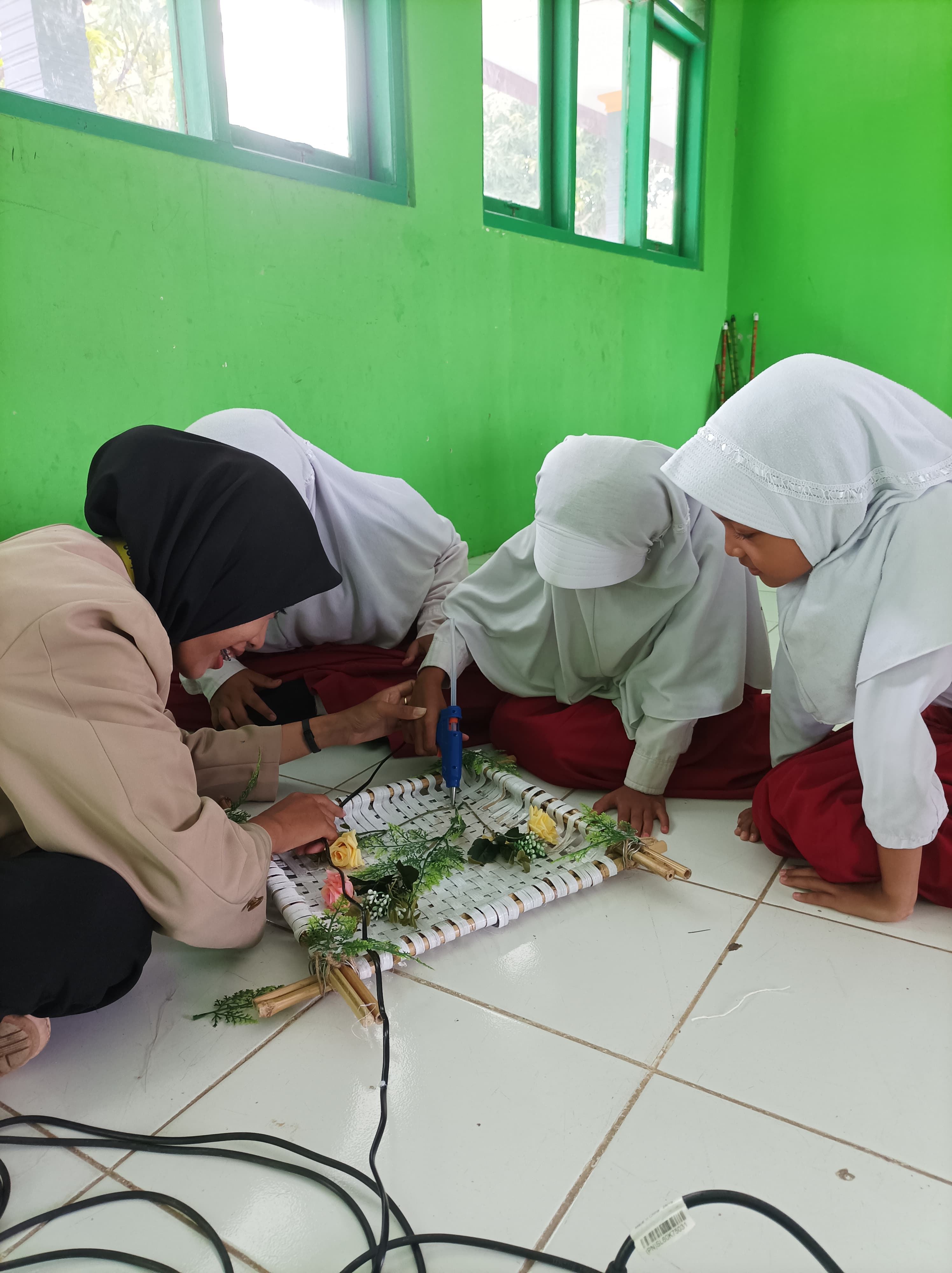 Kreasi bersama anak-anak | Dokumentasi pribadi