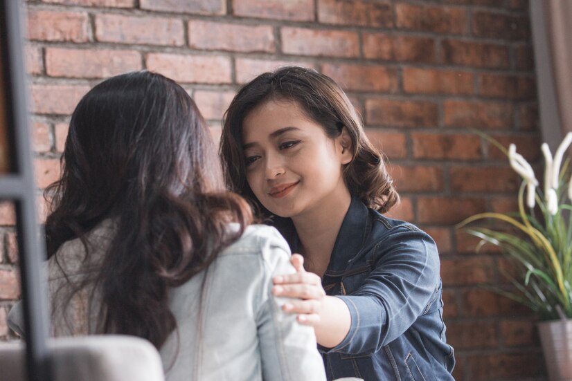 Kunci untuk bangkit dari ketidakadilan adalah dengan melatih self-compassion. Saat dihadapkan pada situasi yang sulit, Kawan GNFI perlu menerima bahwa diri kita tidak sempurna dan memiliki hak untuk merasakan emosi negatif