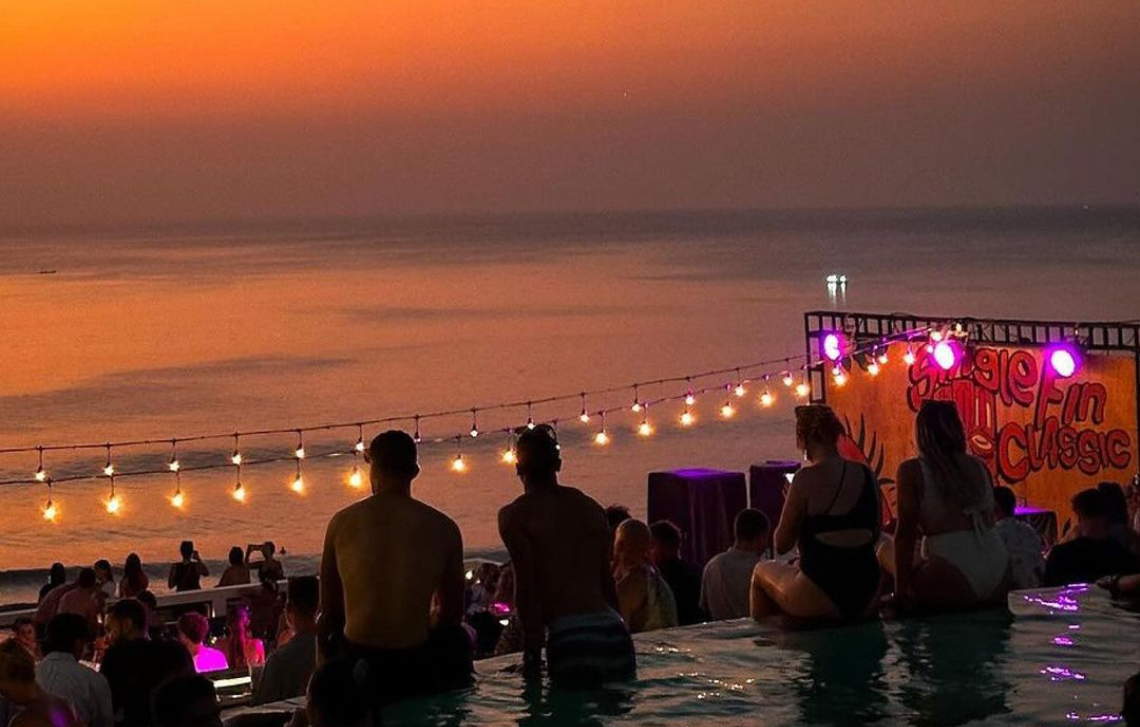 Single Fin Bali, Beachclub Uluwatu Bali Terbaik © Instagram @singlefinbali