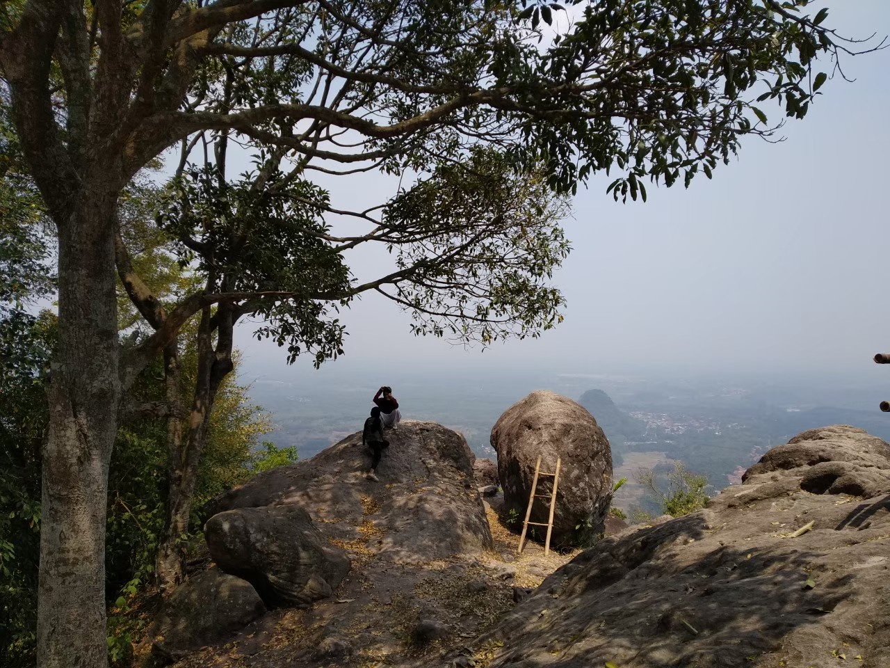Puncak Gunung Munara