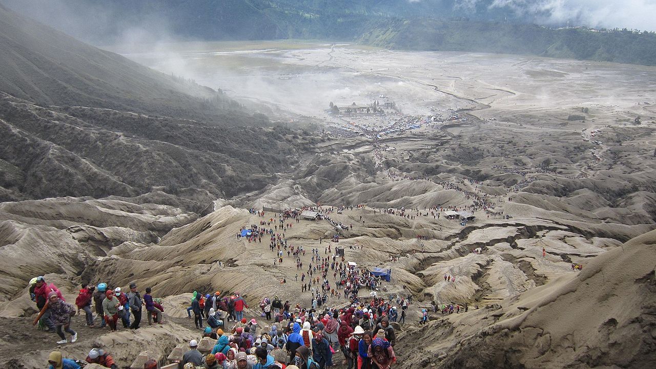 Upacara Adat di Jawa Timur_Yadnya Kasada