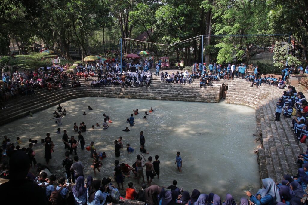 Upacara Adat di Jawa Timur_Keduk Beji