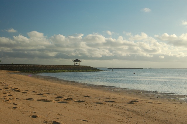 Nusa Dua, Bali, Indonesia. (Wikimedia Commons/ Sherwin Reyes)