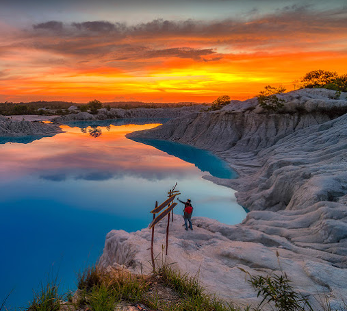danau kaolin belitung