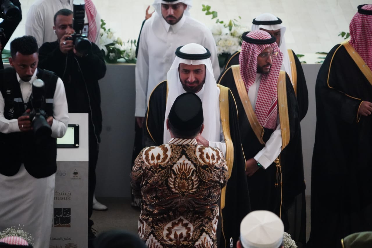 Menteri Haji dan Umrah Arab Saudi Tawfiq F Al Rabiah dan Menteri Agama Indonesia, Yaqut Cholil Qoumas