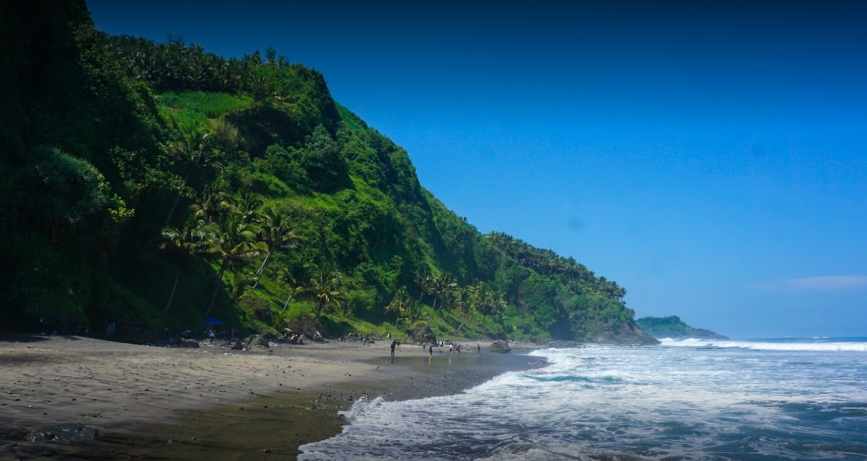 daya tarik pantai pecaron kebumen